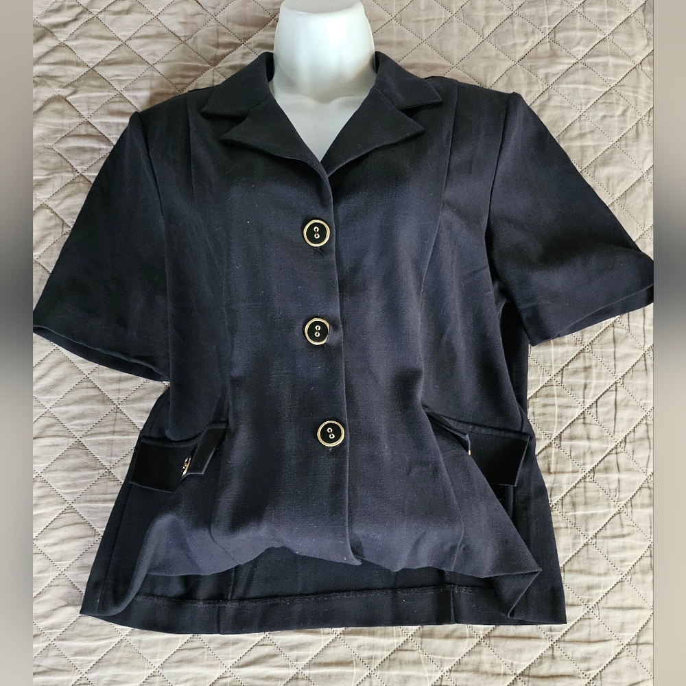 Womens size medium petite black blazer, PM, brand is Brownstone studio petites